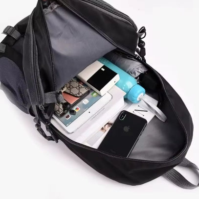 Adventure-Ready Travel Backpack – Spacious & Stylish!